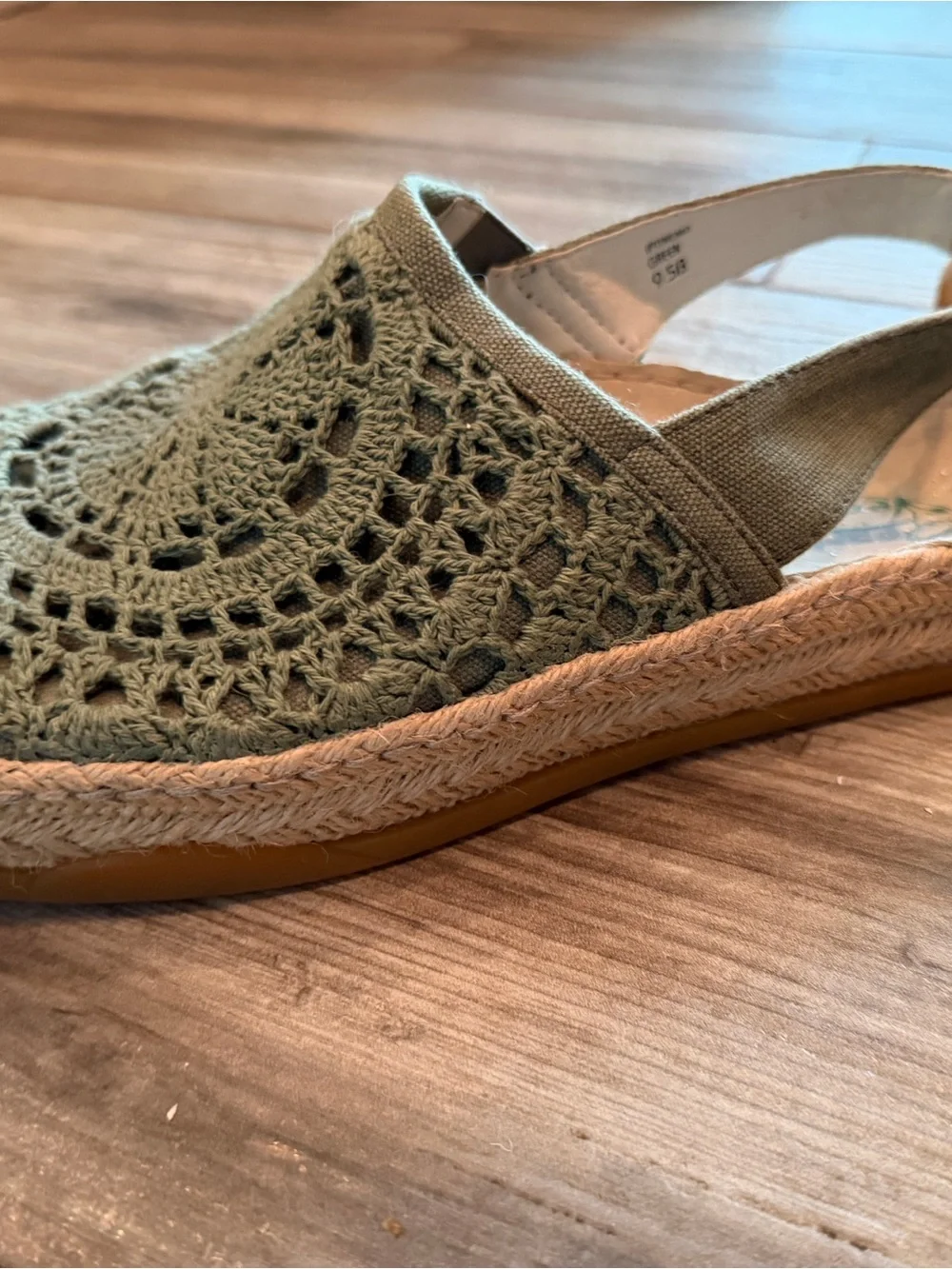 Earth comfortable green